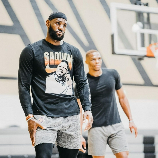 前晋级将直 前晋级将直