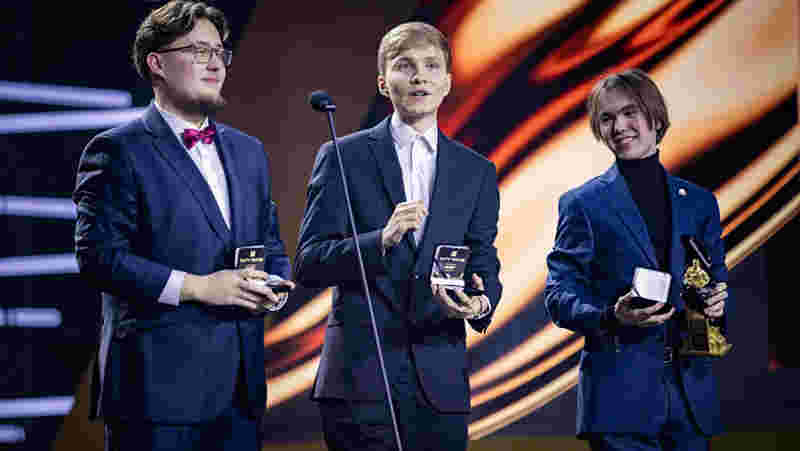 更因为它揭 更因为它揭